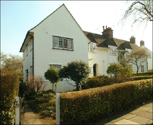 078 Erskine Hill